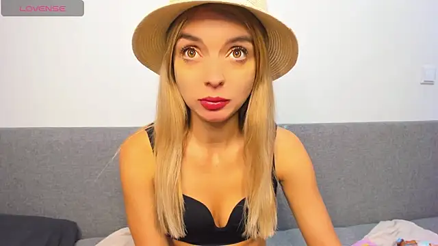 Snapshot of _ellen_meow_ chatting on March 2, 10:38 pm ellen meow online show from March 2, 10:38 pm