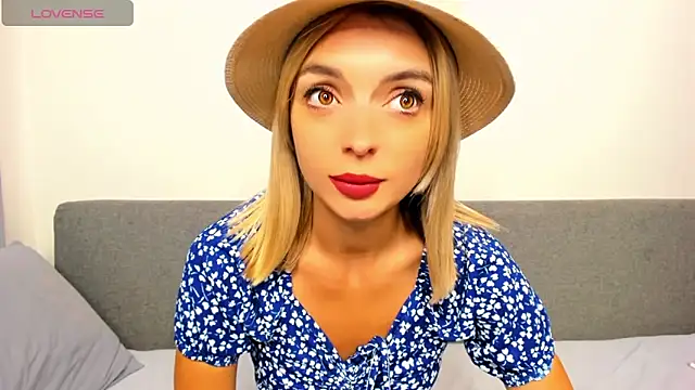 Snapshot of _ellen_meow_ chatting on September 21, 7:37 pm ellen meow online show from September 21, 7:37 pm
