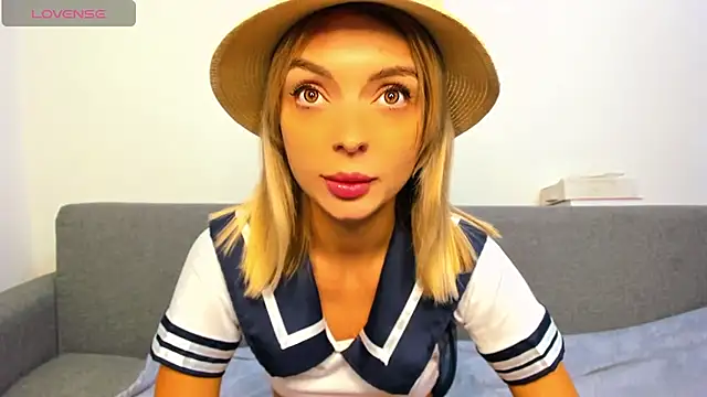 Snapshot of _ellen_meow_ chatting on October 10, 9:47 pm ellen meow online show from October 10, 9:47 pm