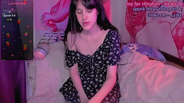 Sofagreen  online show from December 4, 9:57 pm