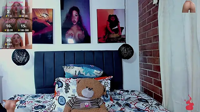 kyliejenner hot online show from November 23, 3:06 am