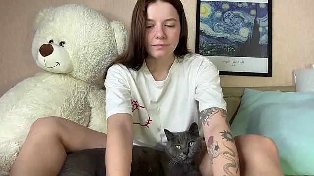 Snapshot of mia___mi chatting on December 24, 7:39 am mia mi online show from December 24, 7:39 am