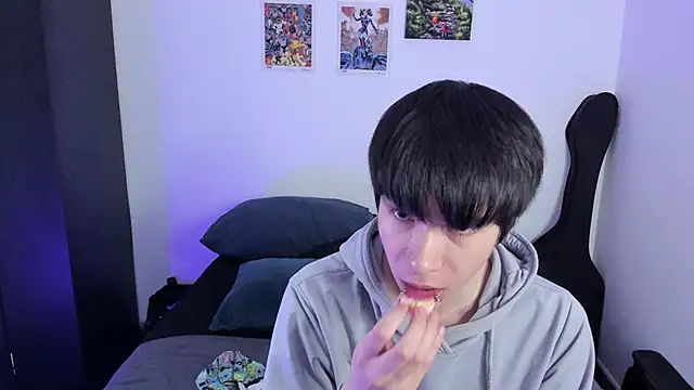 Aventure Twinks online show from November 1, 3:41 am