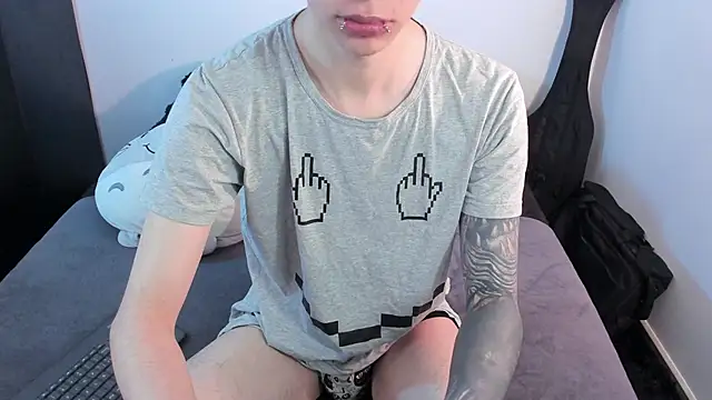 Aventure Twinks online show from February 2, 9:46 pm