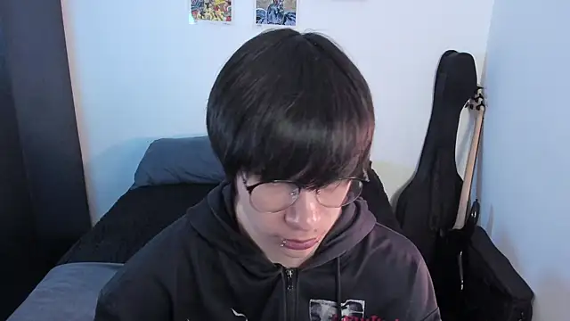 Aventure Twinks online show from May 15, 11:56 pm