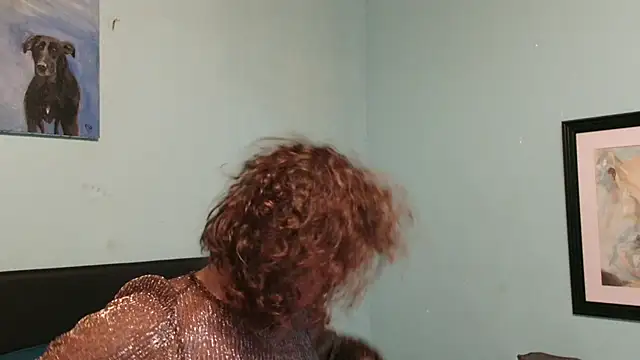 Prxscillia Tx online show from December 15, 6:23 pm