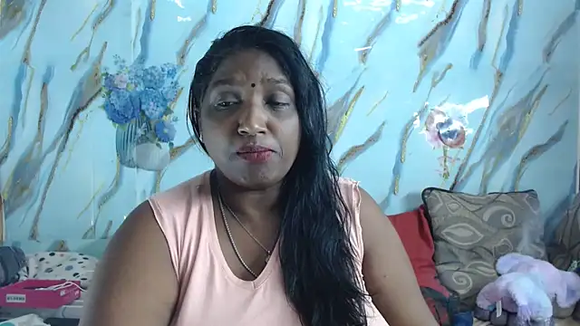 Snapshot of Indian_tracy chatting on May 11, 4:15 pm Indian tracy online show from May 11, 4:15 pm