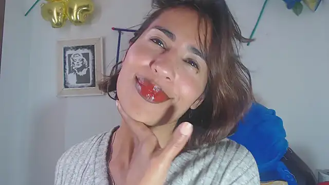 fantasty nylon online show from January 29, 8:35 pm