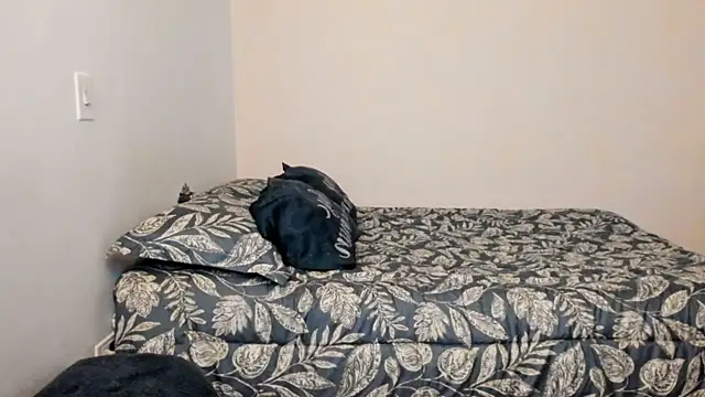 nina pons online show from November 19, 7:36 pm