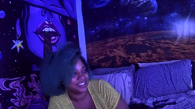 Snapshot of AutumnHart chatting on January 1, 5:44 pm AutumnHart online show from January 1, 5:44 pm