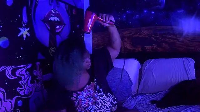 Snapshot of AutumnHart chatting on January 14, 2:43 pm AutumnHart online show from January 14, 2:43 pm