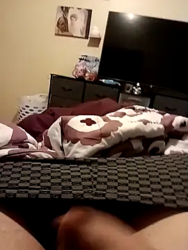 Snapshot of guy454518 chatting on October 27, 1:15 pm guy454518 online show from October 27, 1:15 pm