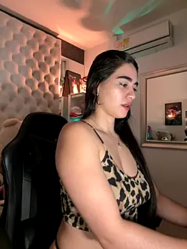 Snapshot of ZarahEvans chatting on September 18, 7:27 pm ZarahEvans online show from September 18, 7:27 pm