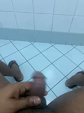 Snapshot of SLhotman chatting on March 9, 4:00 pm SLhotman online show from March 9, 4:00 pm