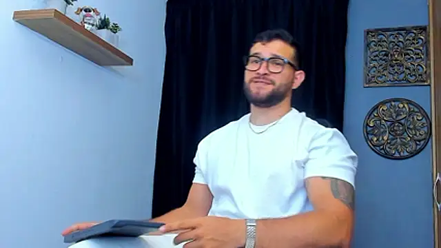 AndrewDiaz online show from March 21, 9:36 am