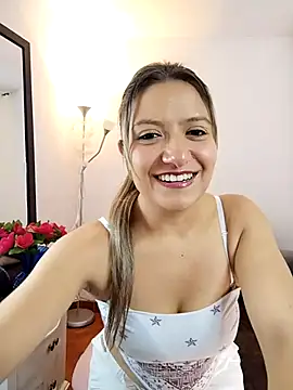 valeriahunter1 online show from October 24, 9:44 pm