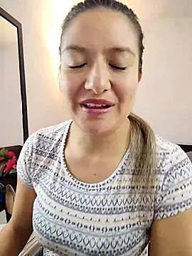 valeriahunter1 online show from November 20, 10:31 pm