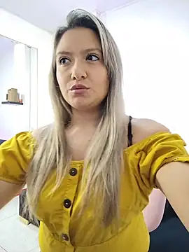 valeriahunter1 online show from March 10, 10:04 pm