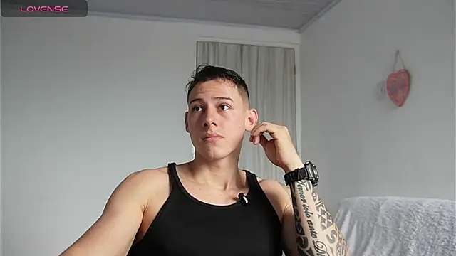 Muscle King Cum online show from April 10, 1:05 pm