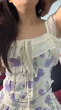 Snapshot of Hoanami chatting on March 8, 10:32 am Hoanami online show from March 8, 10:32 am