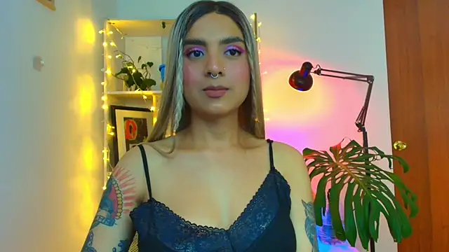 Yeriawaddell  online show from January 28, 11:50 pm