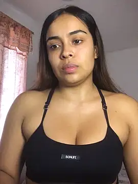 Snapshot of JuanaSimons chatting on May 2, 10:04 pm JuanaSimons online show from May 2, 10:04 pm