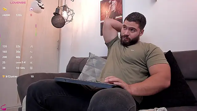 SebastianVilla  online show from October 11, 9:13 pm