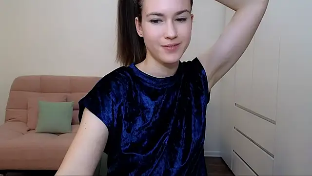 AliciaNewell online show from December 28, 1:59 pm