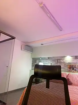 Snapshot of Emilia_Bakerr chatting on December 29, 9:30 pm Emilia Bakerr online show from December 29, 9:30 pm