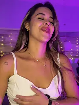 Snapshot of Emilia_Bakerr chatting on January 21, 8:43 pm Emilia Bakerr online show from January 21, 8:43 pm