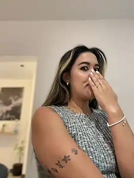 Snapshot of Emilia_Bakerr chatting on January 23, 5:42 pm Emilia Bakerr online show from January 23, 5:42 pm