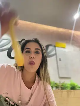 Snapshot of Emilia_Bakerr chatting on February 4, 6:27 pm Emilia Bakerr online show from February 4, 6:27 pm