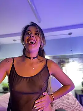 Snapshot of Emilia_Bakerr chatting on February 20, 9:42 pm Emilia Bakerr online show from February 20, 9:42 pm