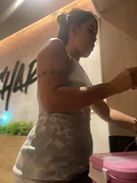 Snapshot of Emilia_Bakerr chatting on March 10, 6:34 pm Emilia Bakerr online show from March 10, 6:34 pm