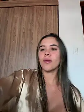 Snapshot of Emilia_Bakerr chatting on June 9, 7:36 pm Emilia Bakerr online show from June 9, 7:36 pm