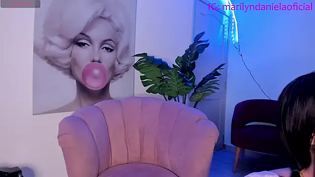 Snapshot of Marily_Daniela_ chatting on December 29, 9:41 pm Marily Daniela online show from December 29, 9:41 pm