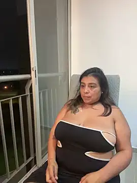 MrsFoucher online show from March 6, 1:05 am