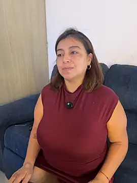 MrsFoucher online show from November 28, 1:25 pm