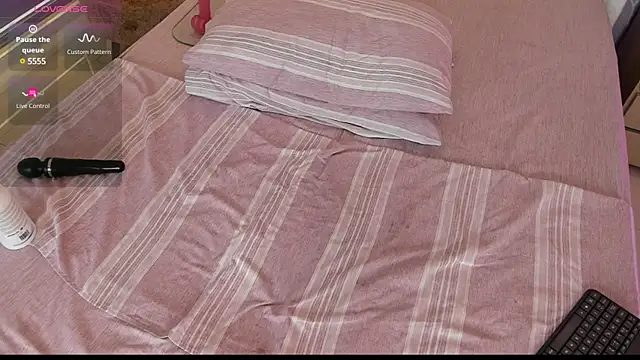 Snapshot of sofiacleyton1 chatting on March 14, 3:25 pm sofiacleyton1 online show from March 14, 3:25 pm