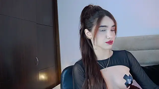 Snapshot of AllieEvans chatting on January 22, 8:49 pm AllieEvans online show from January 22, 8:49 pm