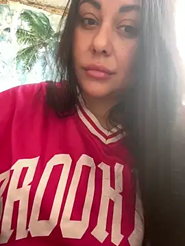 DaisyStreet online show from November 13, 9:52 am