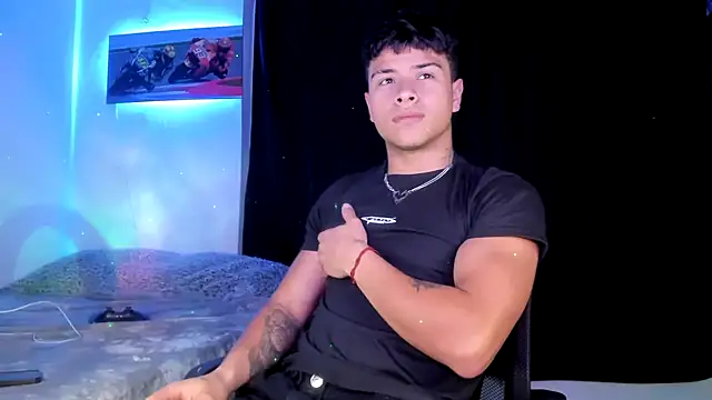 Snapshot of Dominic_Biker__ chatting on December 20, 3:14 am Dominic Biker online show from December 20, 3:14 am