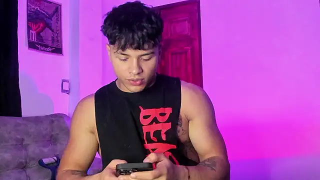 Dominic Biker   online show from February 12, 3:23 am