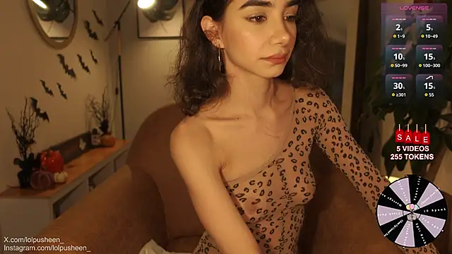 Snapshot of JulietteDee chatting on October 13, 10:54 pm JulietteDee online show from October 13, 10:54 pm