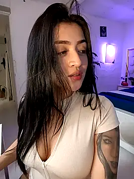 Snapshot of lucianaroy chatting on September 30, 6:13 pm lucianaroy online show from September 30, 6:13 pm