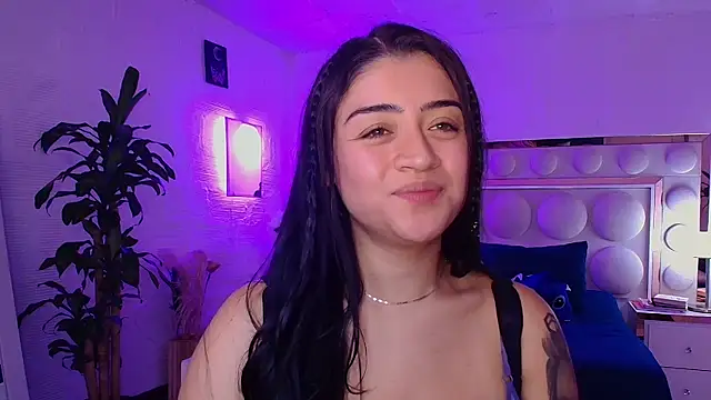 Snapshot of lucianaroy chatting on October 10, 8:30 pm lucianaroy online show from October 10, 8:30 pm