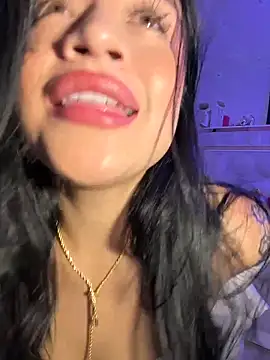 lucianaroy online show from April 5, 1:58 am