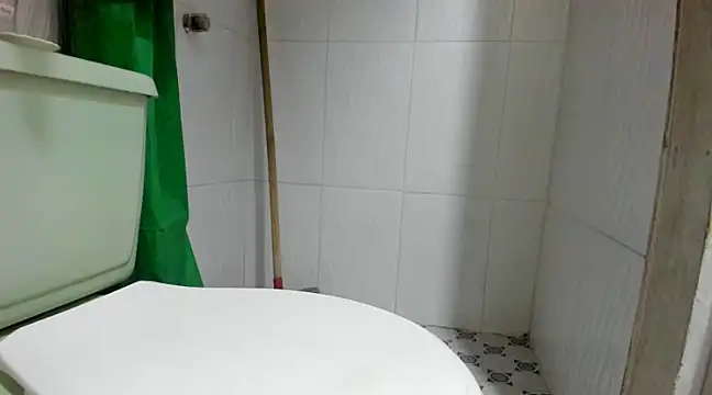 hugo3918  online show from March 12, 4:51 am