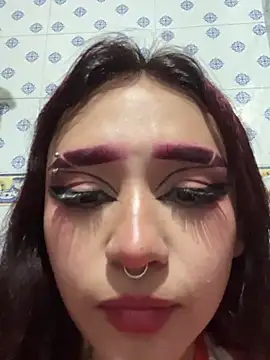 Snapshot of IrisMagiic chatting on January 18, 5:52 am IrisMagiic online show from January 18, 5:52 am