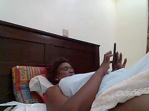 Shaz brown online show from December 15, 7:07 pm